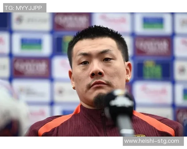 足球明星耳钉时尚潮流解析展现个性与风格的完美结合 足球明星耳钉时尚潮流解析展现个性与风格的完美结合