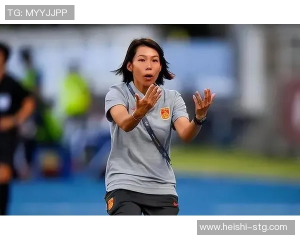 银色头发的足球明星女性展现独特魅力与实力引领新时代运动风潮 银色头发的足球明星女性展现独特魅力与实力引领新时代运动风潮