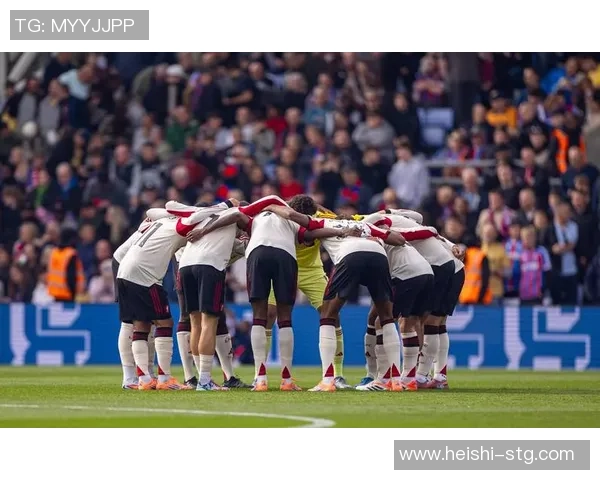 足球明星在比赛中频频犯规引发争议球迷热议公平竞争与体育精神 足球明星在比赛中频频犯规引发争议球迷热议公平竞争与体育精神